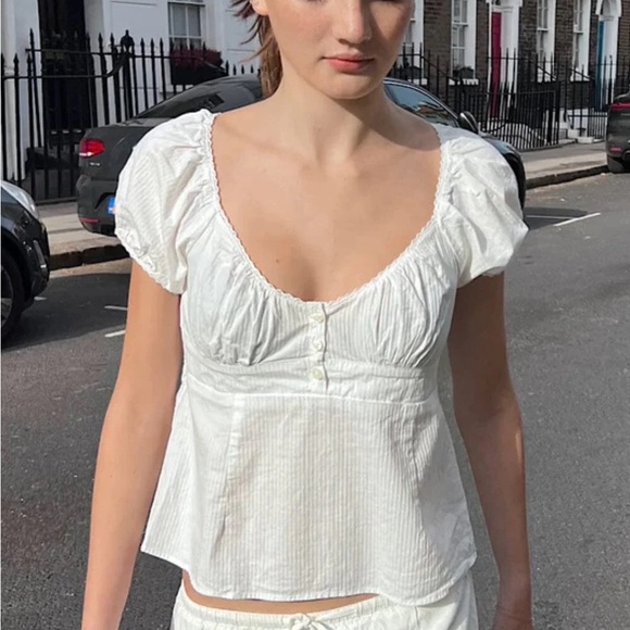 White Brandy Melville blouse - Picture 4 of 4